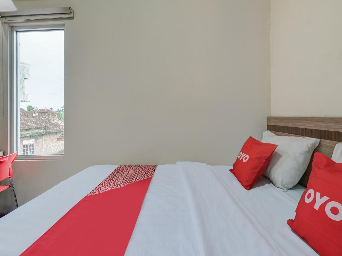 Oyo 90986 Hotel Srikandi Adisucipto Kalasan Luaran gambar