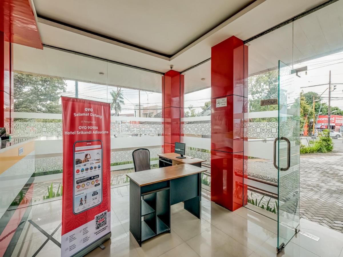 Oyo 90986 Hotel Srikandi Adisucipto Kalasan Luaran gambar